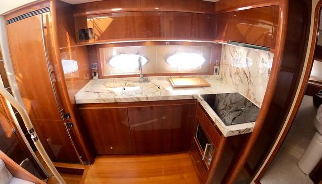 ADIOS yacht for sale 25