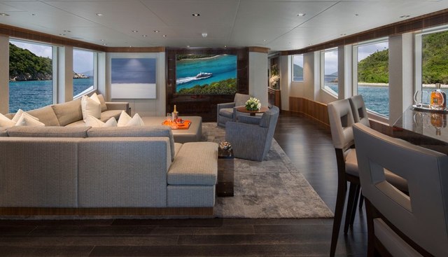 MUCHOS MAS yacht for sale 22