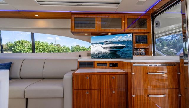 EL MAR V yacht for sale 23