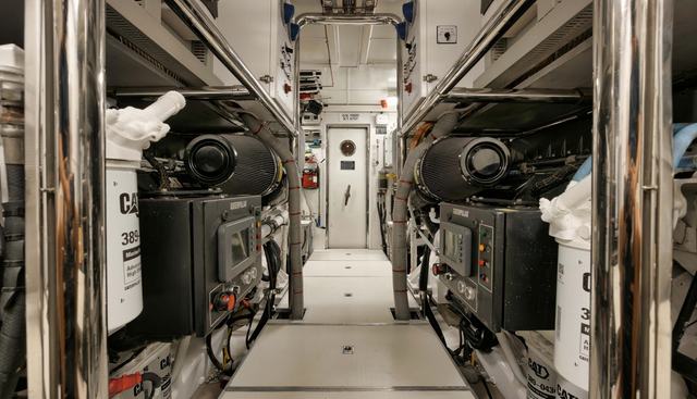 IN THE ZONE yacht for sale 43