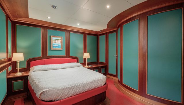 New Master  yacht for sale 30