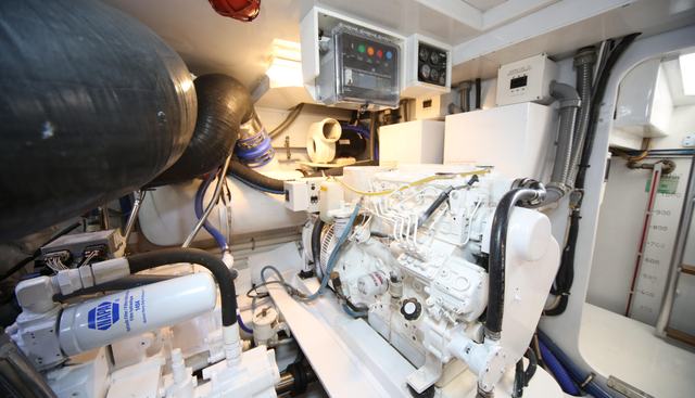 PIER PRESSURE yacht for sale 43