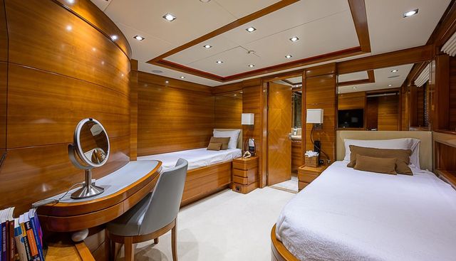 SEASCAPE V yacht for sale 59