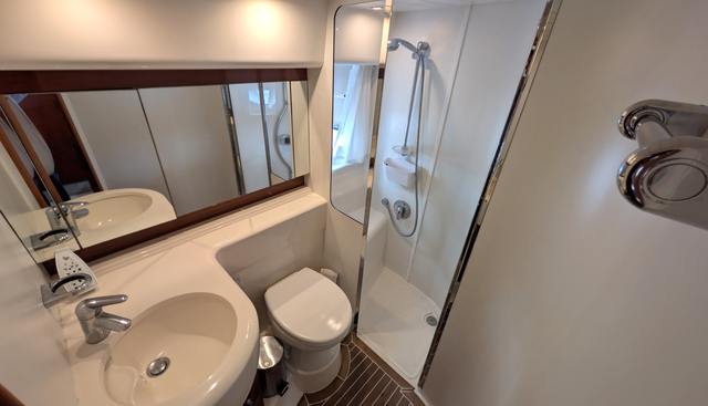 Getaway yacht for sale 23