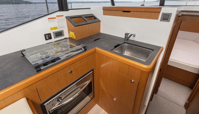 Cheers yacht for sale 32