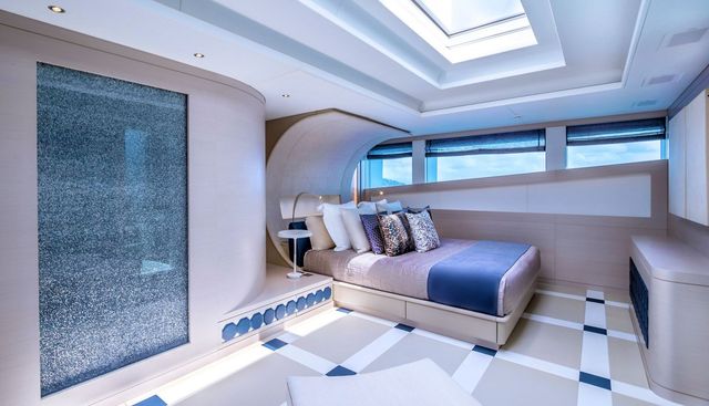 QUEEN ALLA yacht for sale 24