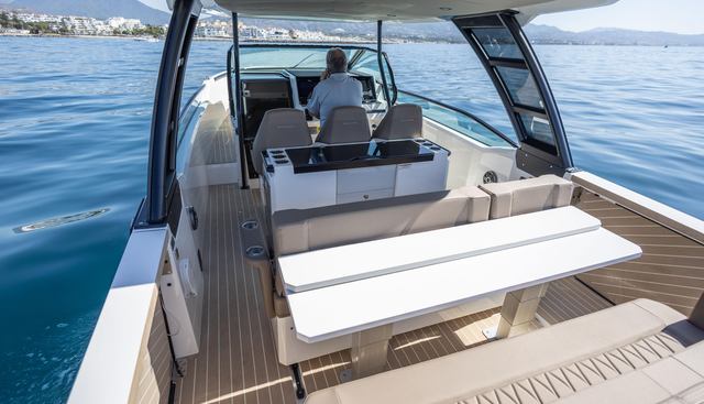 320GTO-783 yacht for sale 2