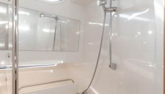 Intrepid yacht for sale 34