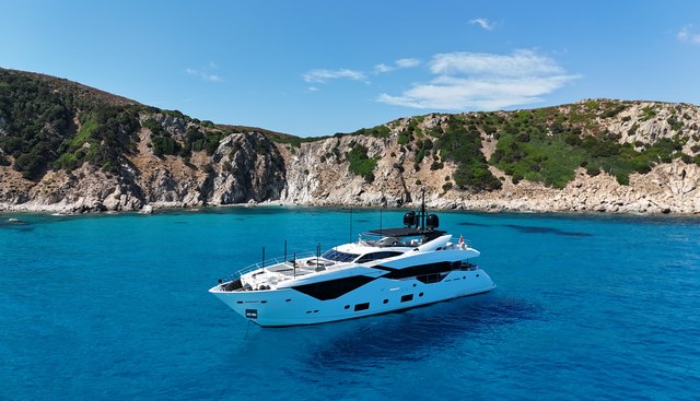 SURVIVOR 2 yacht for sale 33