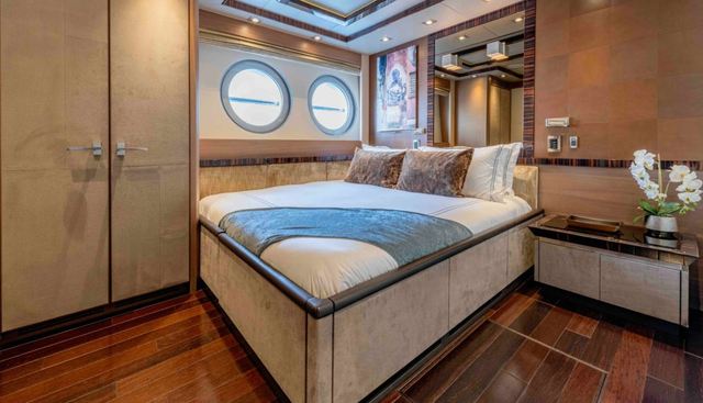 PALMER JOHNSON 150 yacht for sale 38