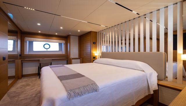 FILIPPETTI F100 yacht for sale 43
