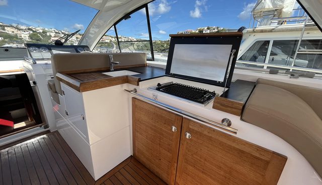 noname yacht for sale 35