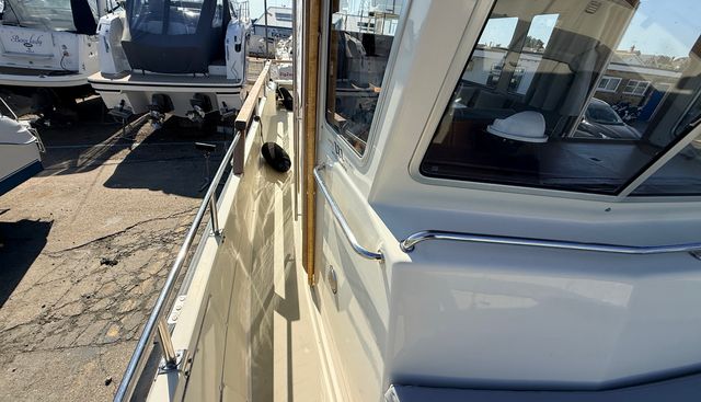 The Dog House yacht for sale 28