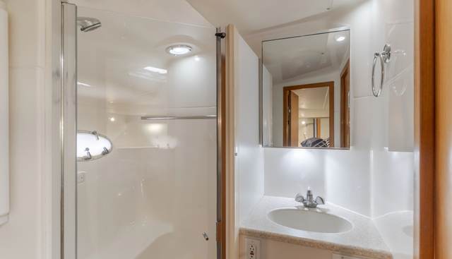 Bluefin yacht for sale 23