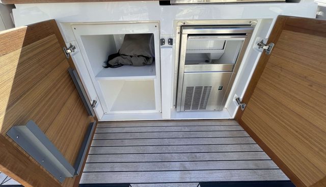 Danielanna yacht for sale 29