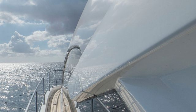 QUEEN B yacht for sale 2