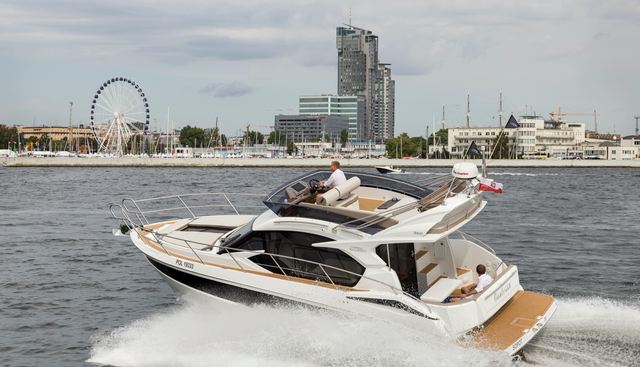 360FLY-052 yacht for sale 8