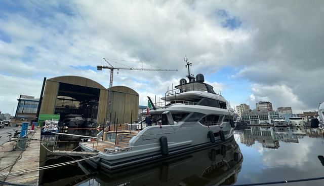 BO212 yacht for sale 12