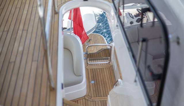 Aura yacht for sale 14
