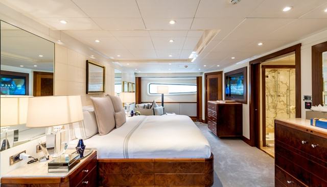 LA TANIA yacht for sale 10