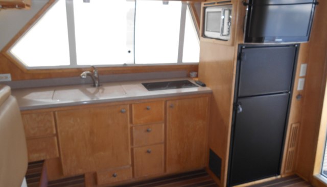 Lucky yacht for sale 22