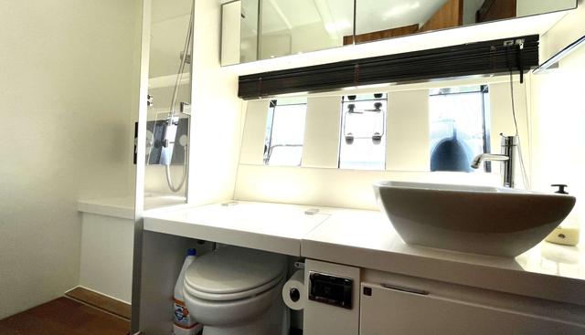 noname yacht for sale 33