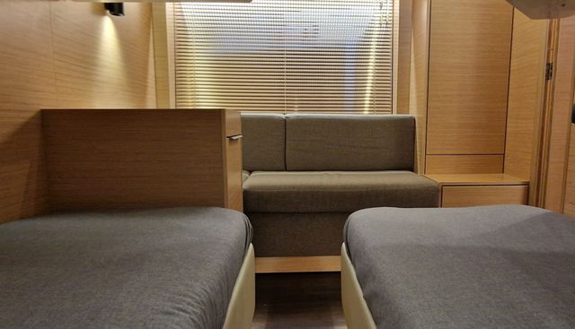 STARLIGHT yacht for sale 19