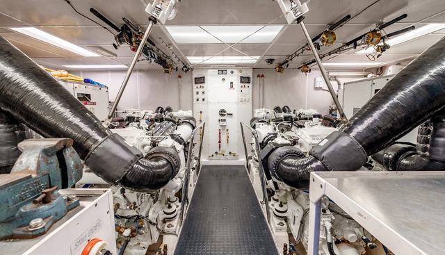 Snowbored yacht for sale 33