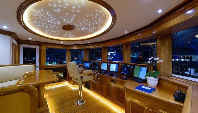 LUCY yacht for sale 17