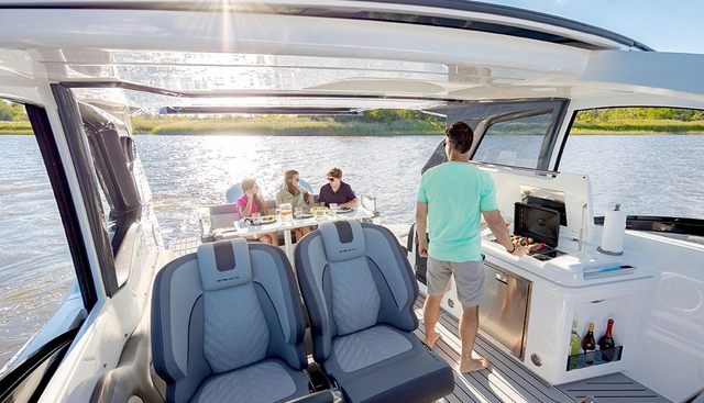 Galeon 375 GTO yacht for sale 7