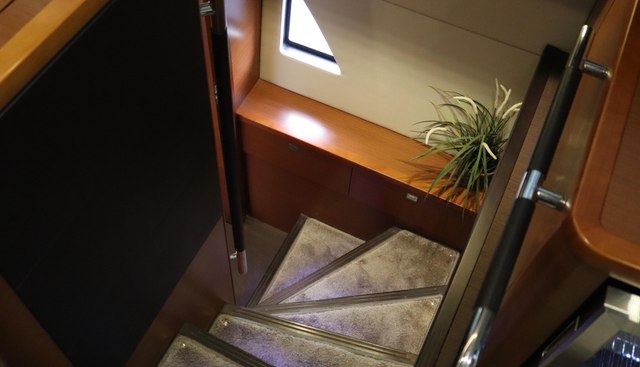 OLLIE-GATOR yacht for sale 32