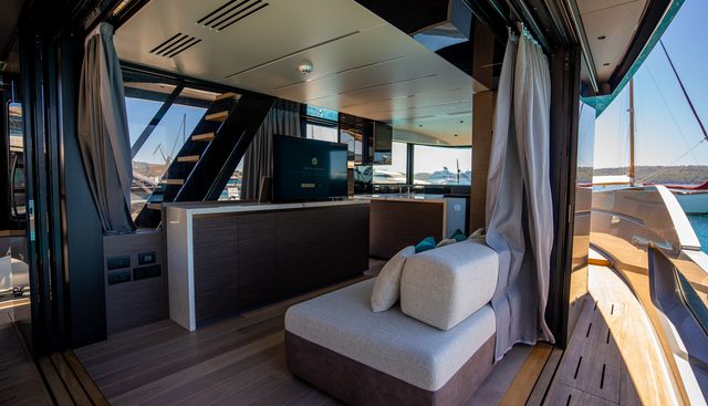 Explorer 62 yacht for sale 8