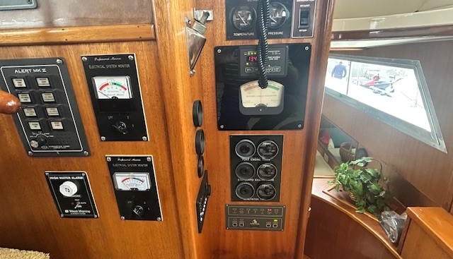 Day Light yacht for sale 15