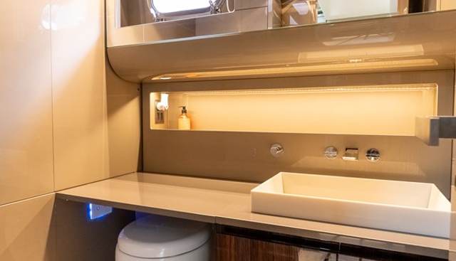 SPIN yacht for sale 32