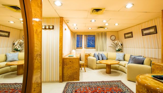 Esmeralda yacht for sale 22