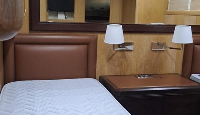 KING II yacht for sale 15