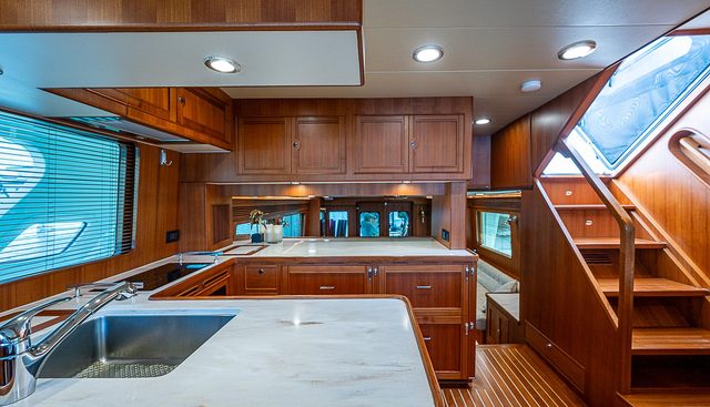 INSANITY yacht for sale 32