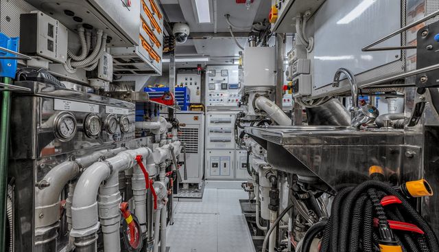 ARTEMIS yacht for sale 34
