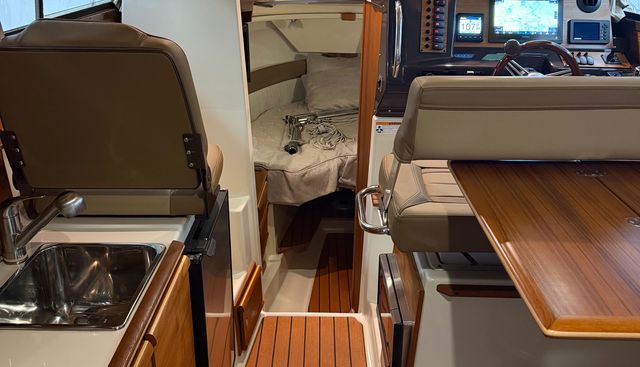 JUNI yacht for sale 13