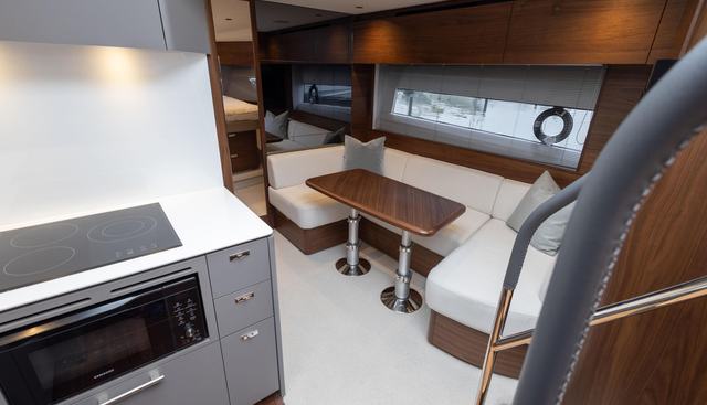 V50943 yacht for sale 58