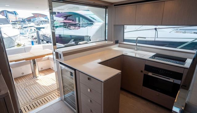 4142455 yacht for sale 20