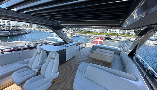 Y80018 yacht for sale 20