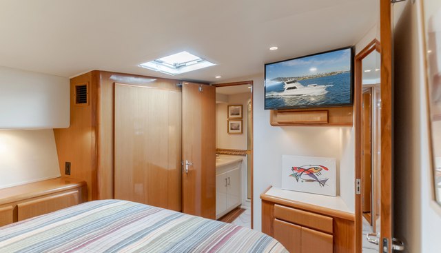 Triumph yacht for sale 22