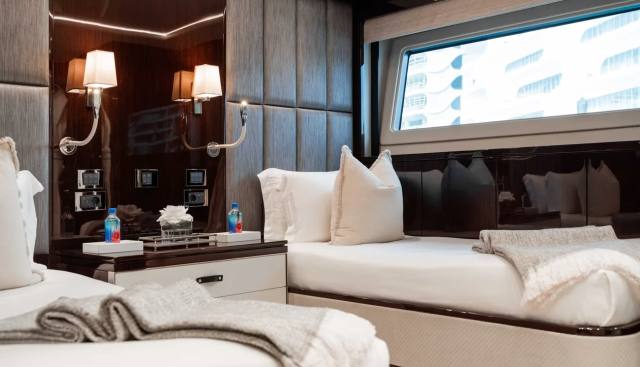 Captain Morgan III yacht for sale 38