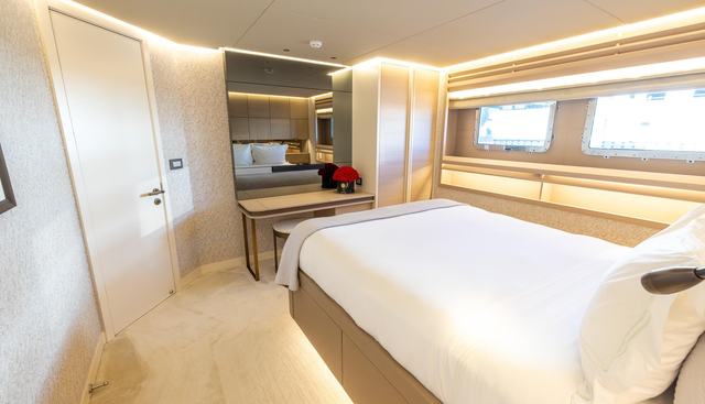 EVELYN P yacht for sale 48