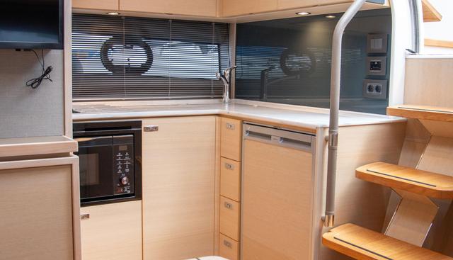 Bozzie yacht for sale 78