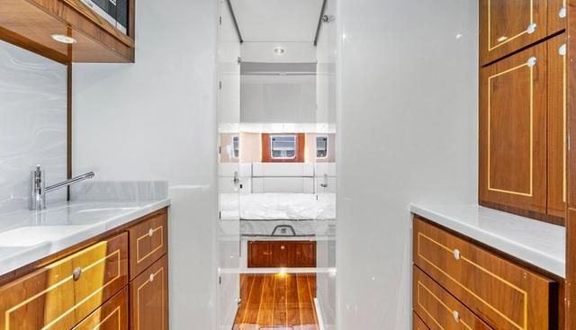 noname yacht for sale 25