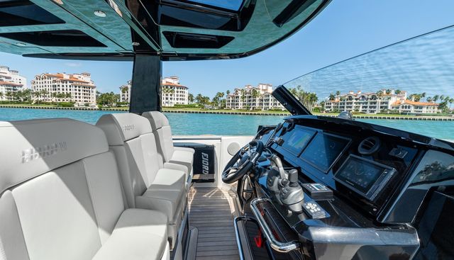 HINJUICE yacht for sale 29