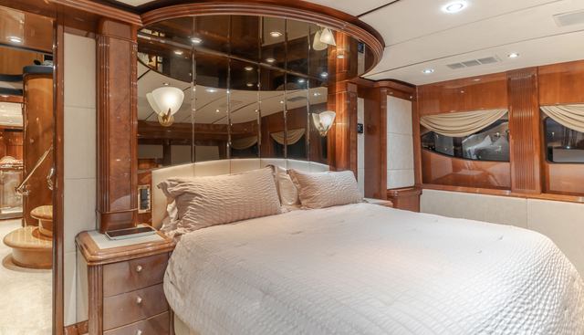 Active Octo yacht for sale 38