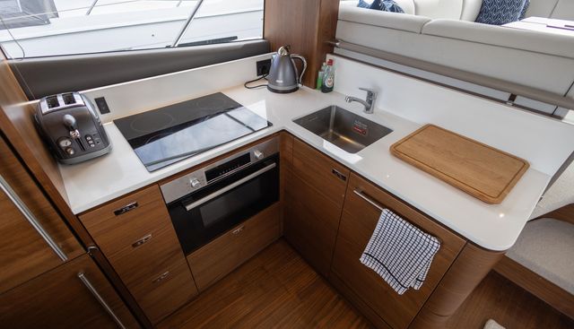 Blue Diamond yacht for sale 48
